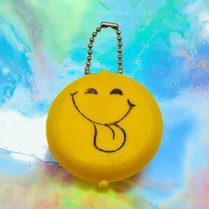 Cute Vintage Smiley Face Squeeze Coin Purse Key Chain